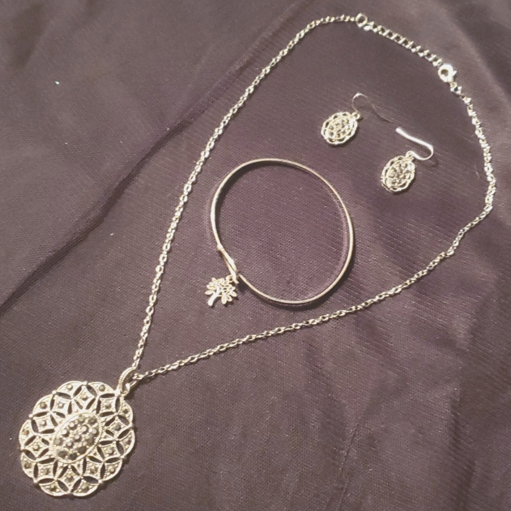 Marcasite & Silvertone Filigree Jewelry Set